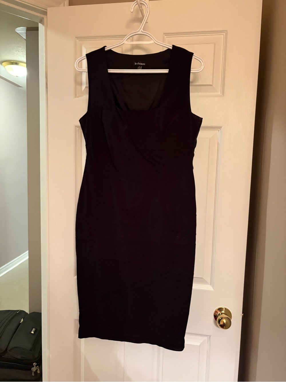 le chateau Black Sleeveless Midi Sheath Dress